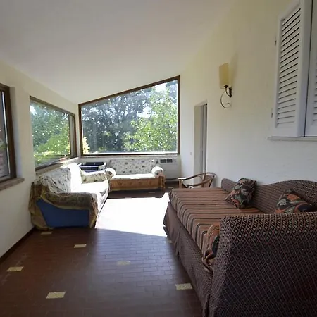 Sleeps 10 Pool Wifi * Todi