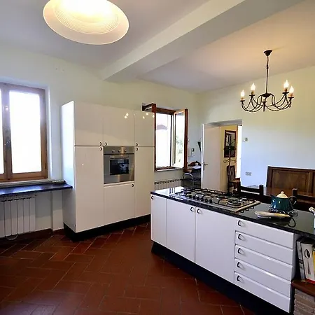 Sleeps 10 Pool Wifi * Todi
